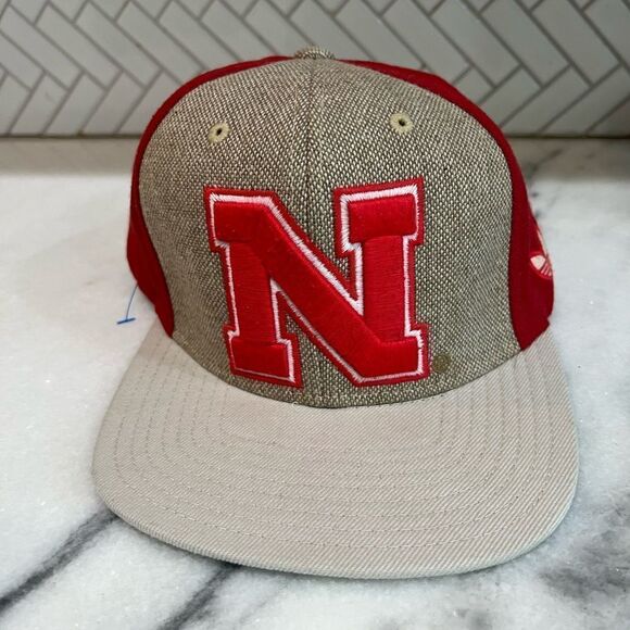 Adidas Nebraska Cornhuskers scarlet red OSFA HAT - Picture 1 of 8